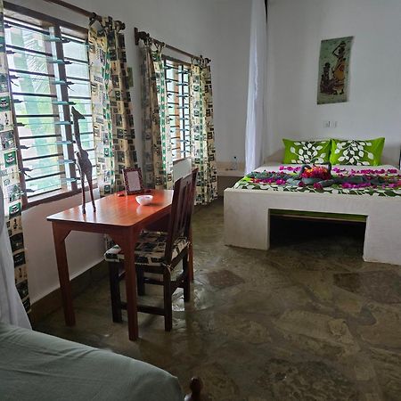 Nyumba Tamu Bed & Breakfast Watamu Luaran gambar