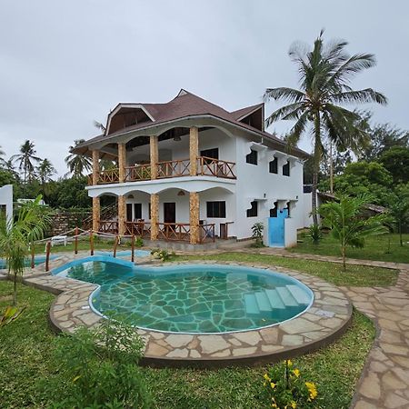 Nyumba Tamu Bed & Breakfast Watamu Luaran gambar