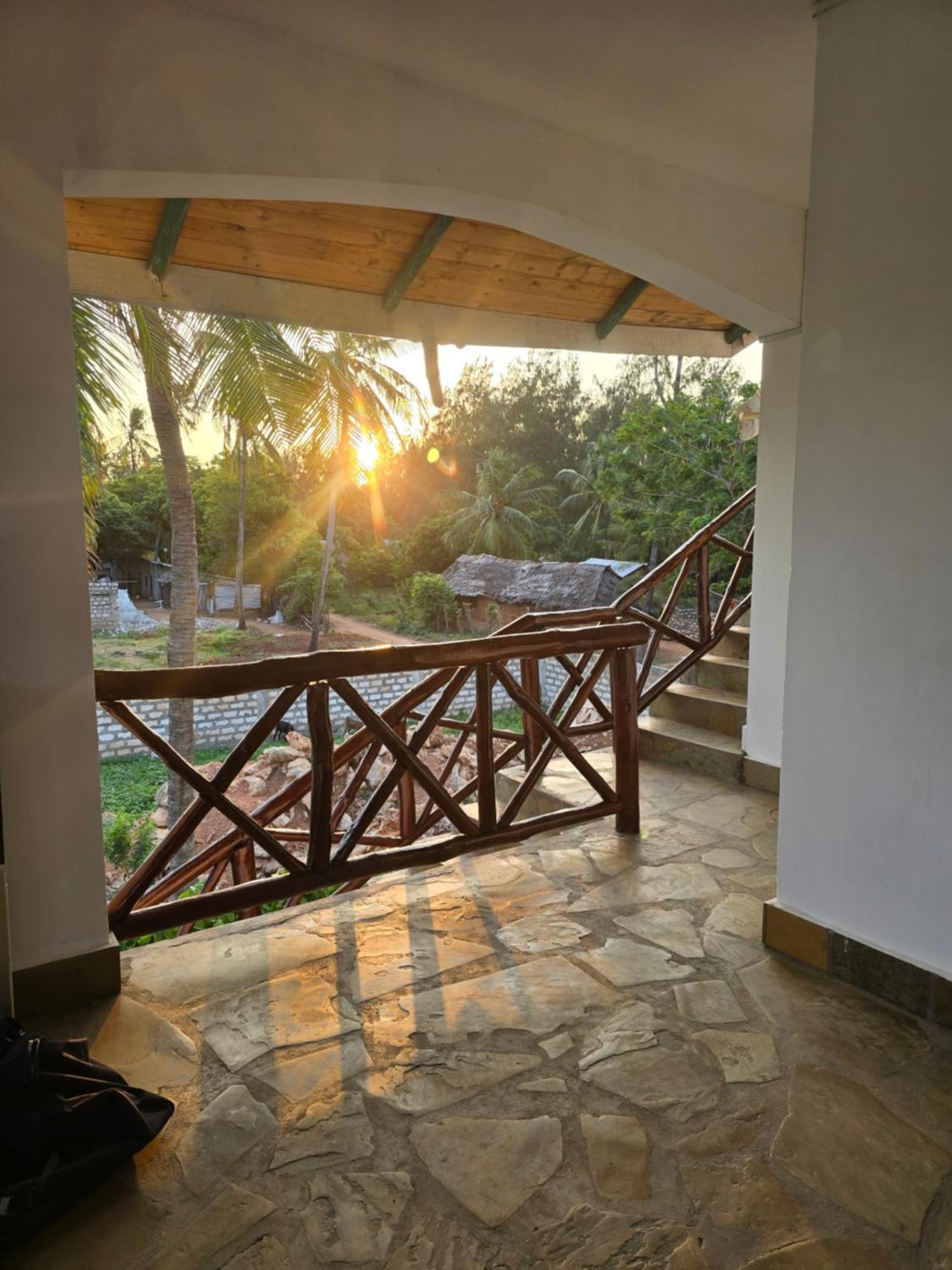 Nyumba Tamu Bed & Breakfast Watamu Luaran gambar